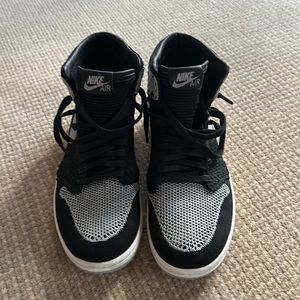 Like New Air Jordan 1 Retro High Fly Knit